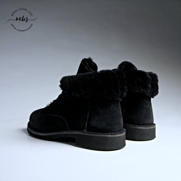 UGG Quincy Shearling Suede Lace Up Fold Over Short Boot Black Women 6.5 - Picture 11 of 16